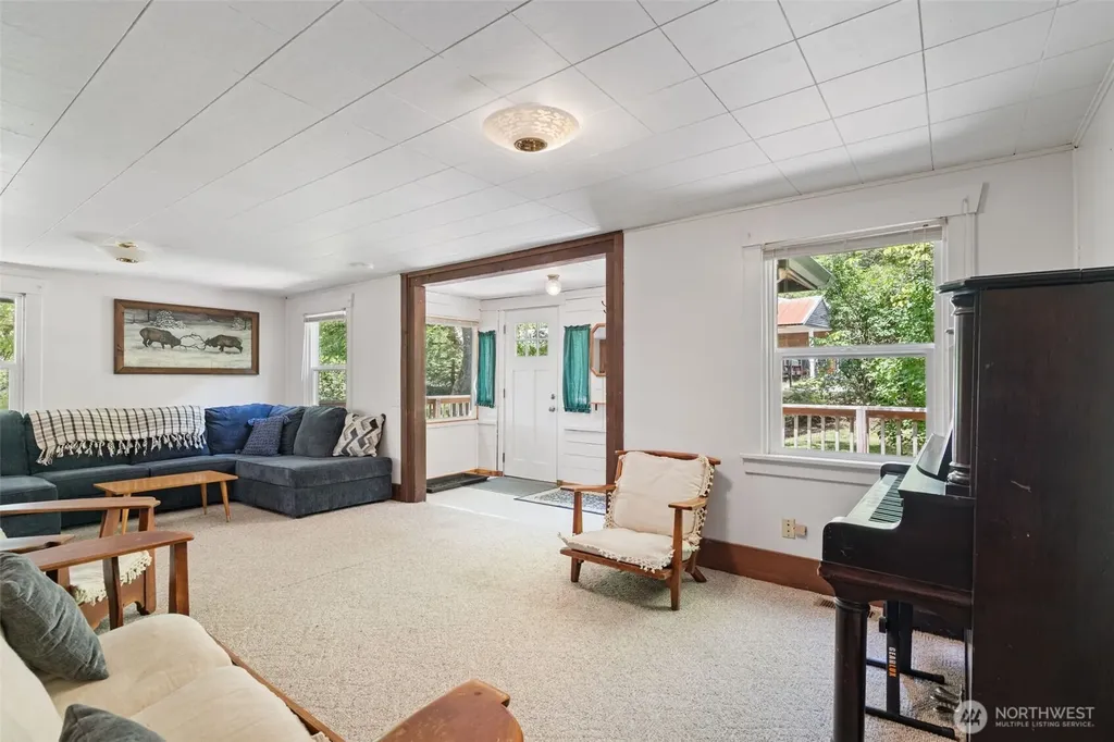 1364 Silverbrook Road Randle WA 98377