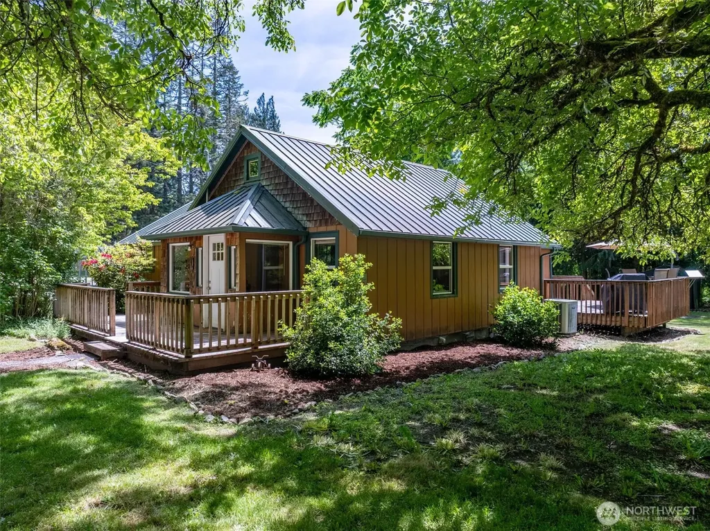 1364 Silverbrook Road Randle WA 98377