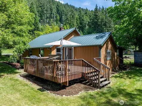 1364 Silverbrook Road Randle WA 98377