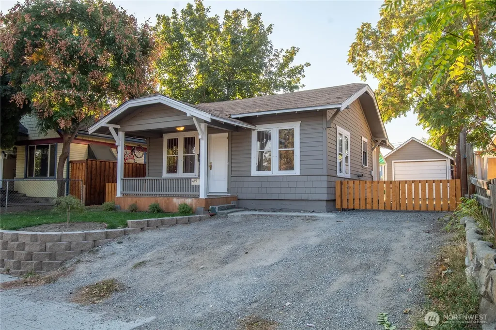 615 1st Street Wenatchee WA 98801