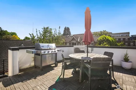 2127 2nd Avenue N Seattle WA 98109