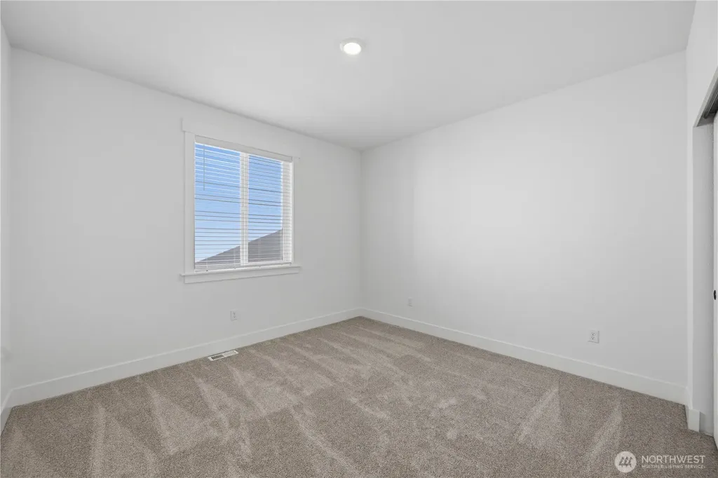 32069 Myrtle Avenue SE Black Diamond WA 98010