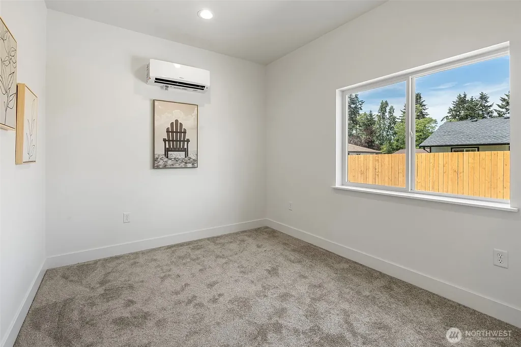 4924 Diamond Boulevard Lakewood WA 98499