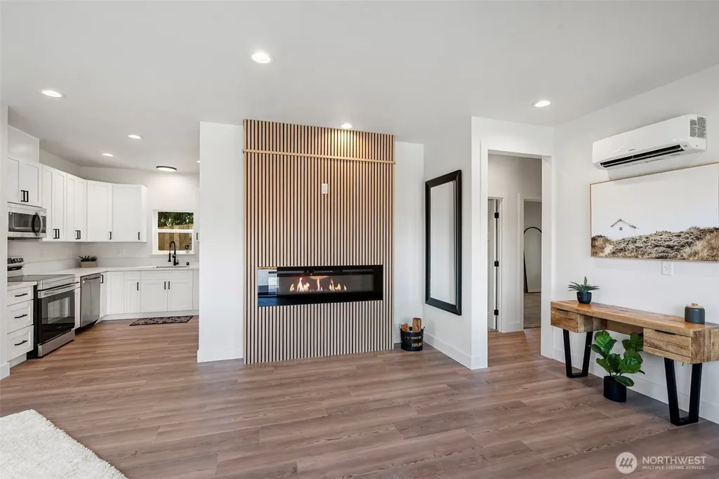 4924 Diamond Boulevard Lakewood WA 98499