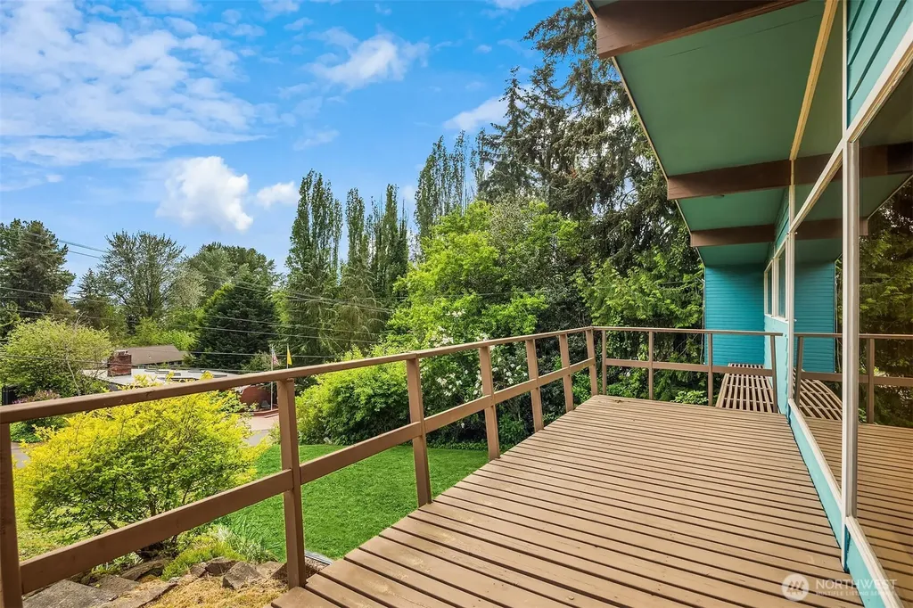 6180 NE 185th Street Kenmore WA 98028