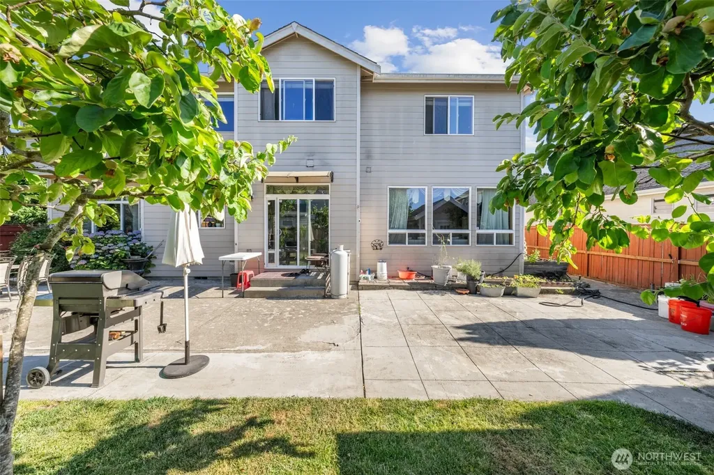 2401 12th Avenue NW Puyallup WA 98371