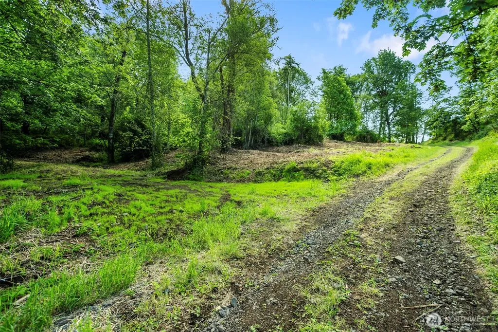 110 N Burke Road Woodland WA 98674