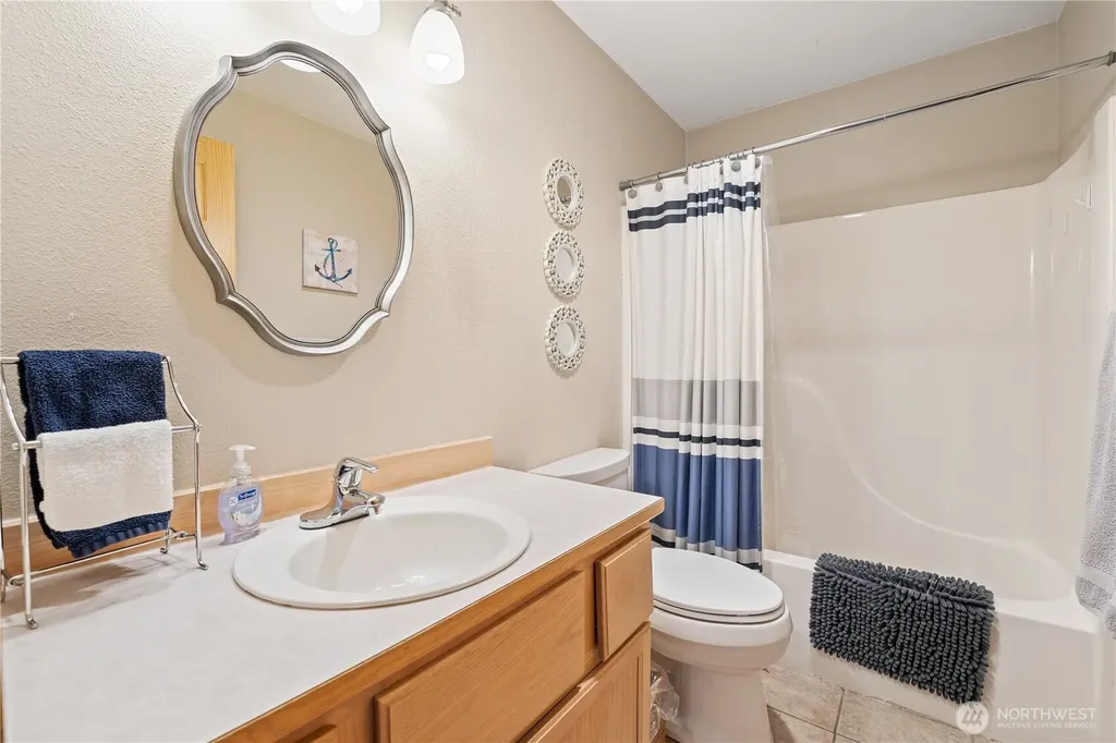 808 W Manson Highway Chelan WA 98816