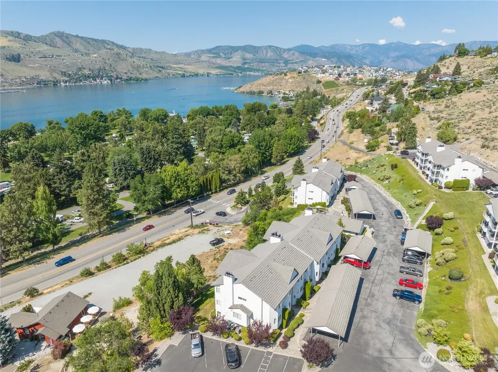 808 W Manson Highway Chelan WA 98816