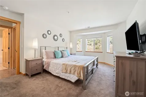 808 W Manson Highway Chelan WA 98816