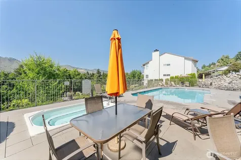808 W Manson Highway Chelan WA 98816