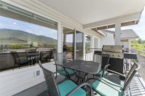808 W Manson Highway Chelan WA 98816