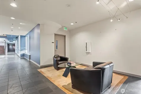 2717 Western Avenue Seattle WA 98121