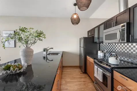 2717 Western Avenue Seattle WA 98121