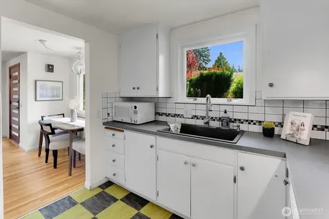 10515 1st Avenue NW Seattle WA 98177