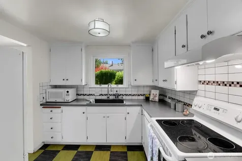 10515 1st Avenue NW Seattle WA 98177