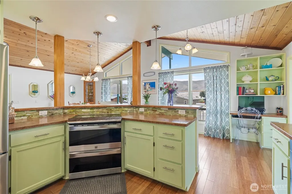 407 Summer Place S Mattawa WA 99349