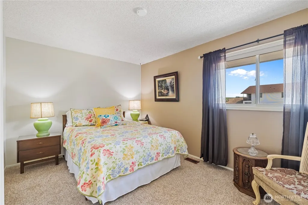 407 Summer Place S Mattawa WA 99349