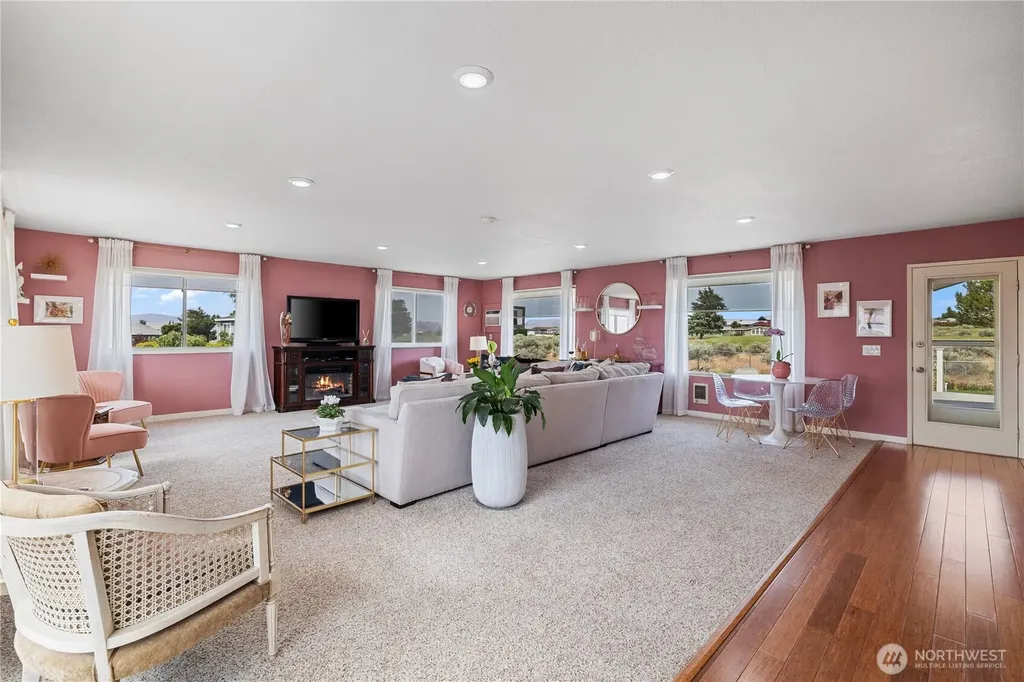 407 Summer Place S Mattawa WA 99349