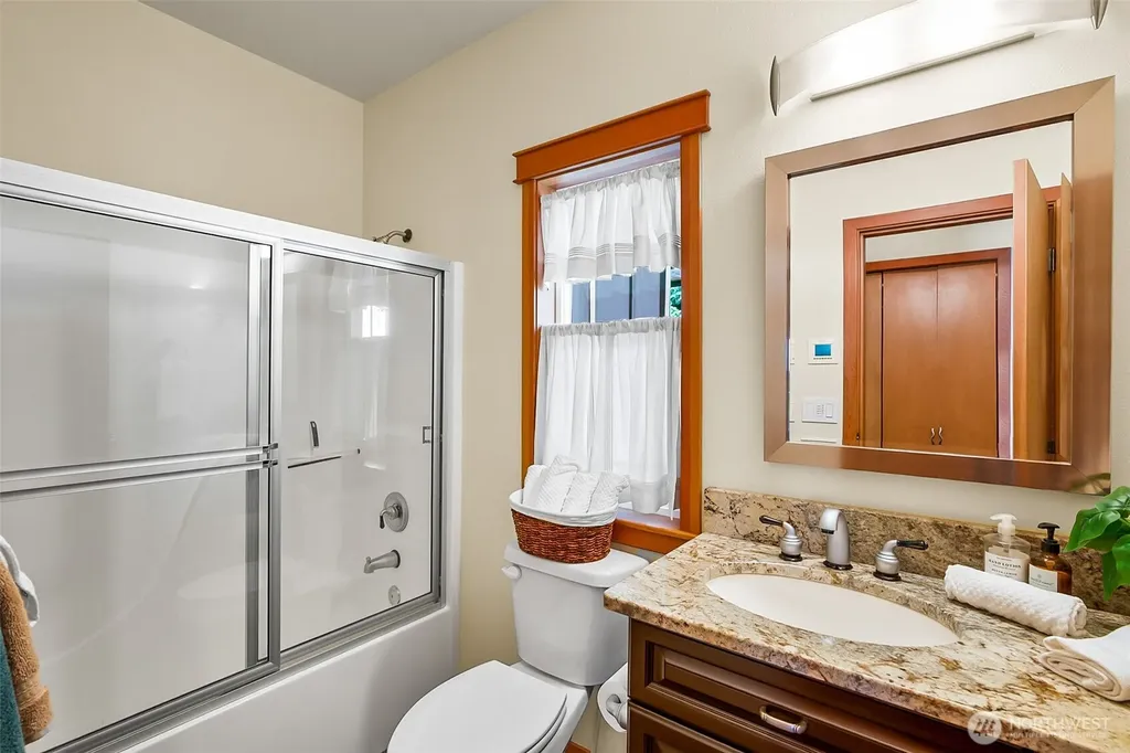 23738 Carlson Place Mount Vernon WA 98274