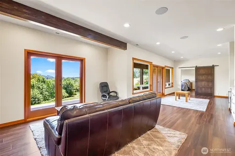 23738 Carlson Place Mount Vernon WA 98274