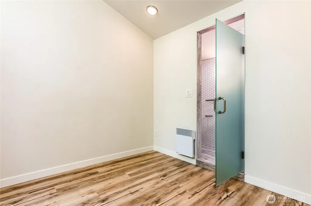 3855 21st Avenue SW Seattle WA 98106