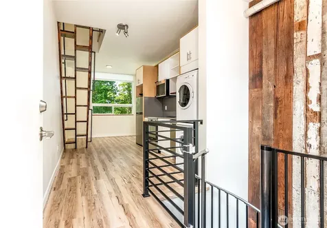 3855 21st Avenue SW Seattle WA 98106