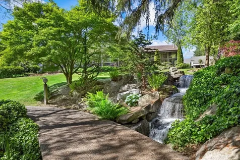 6453 139th Place NE Redmond WA 98052