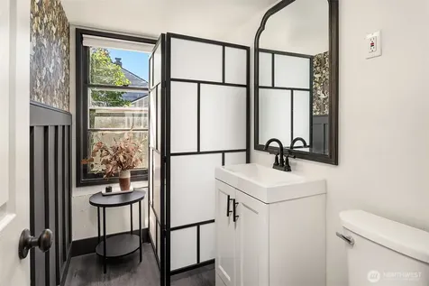 7439 S 116th Place Seattle WA 98178