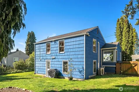 7439 S 116th Place Seattle WA 98178