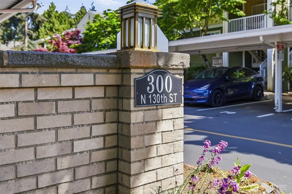 300 N 130th Street W Seattle WA 98133