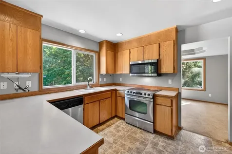 7011 47th Avenue E Tacoma WA 98443