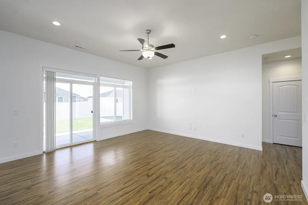 912 7th Avenue NE Ephrata WA 98823