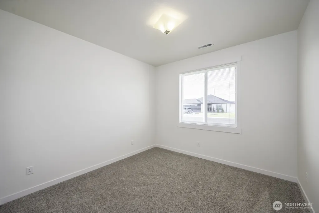 912 7th Avenue NE Ephrata WA 98823
