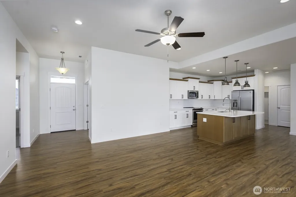 912 7th Avenue NE Ephrata WA 98823