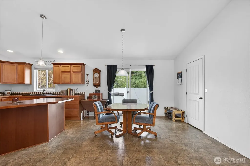 586 S James Avenue East Wenatchee WA 98802