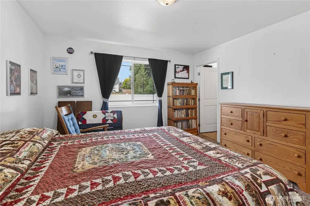 586 S James Avenue East Wenatchee WA 98802