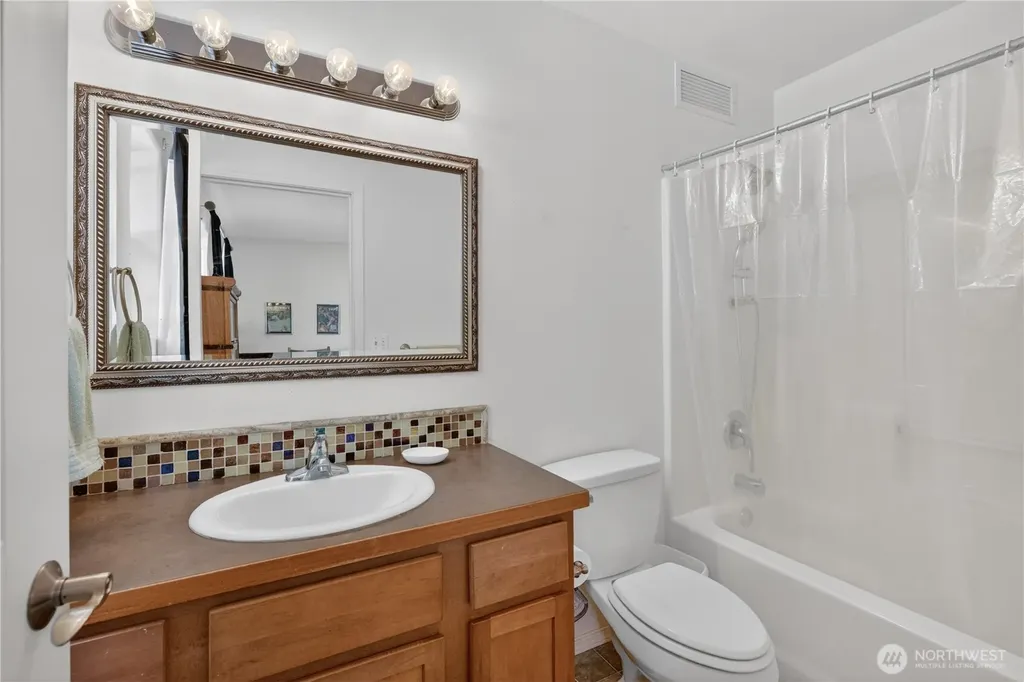 586 S James Avenue East Wenatchee WA 98802