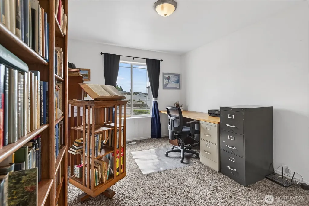 586 S James Avenue East Wenatchee WA 98802