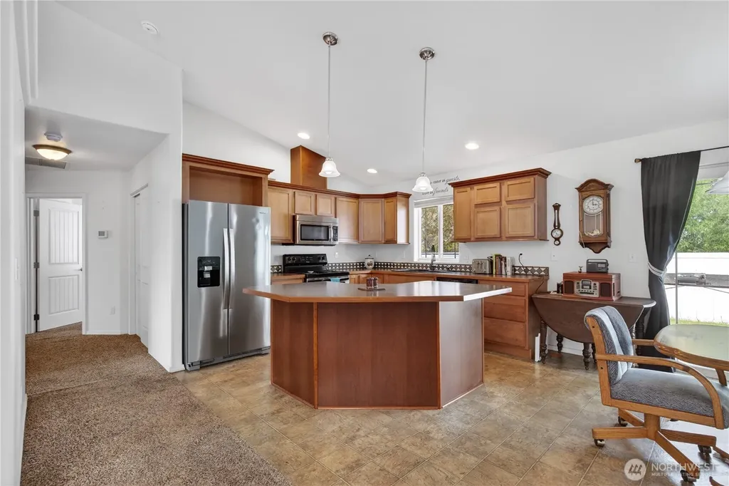 586 S James Avenue East Wenatchee WA 98802