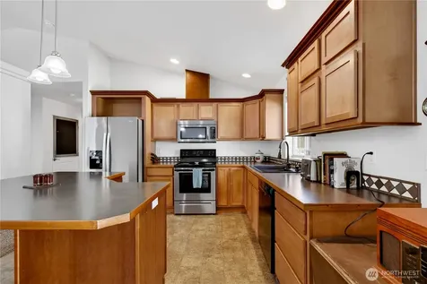 586 S James Avenue East Wenatchee WA 98802