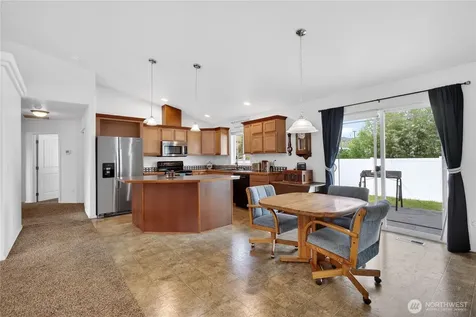 586 S James Avenue East Wenatchee WA 98802