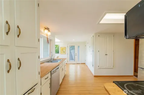 1109 S Davies Road Lake Stevens WA 98258