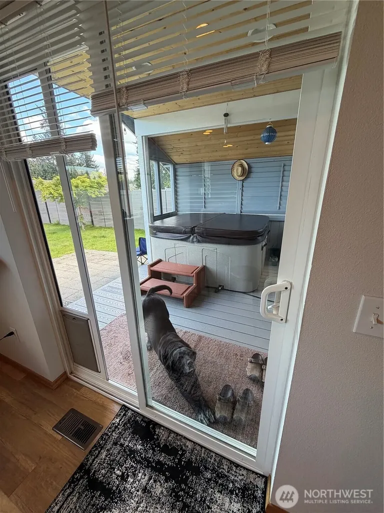 22615 W 44th Avenue Mountlake Terrace WA 98043