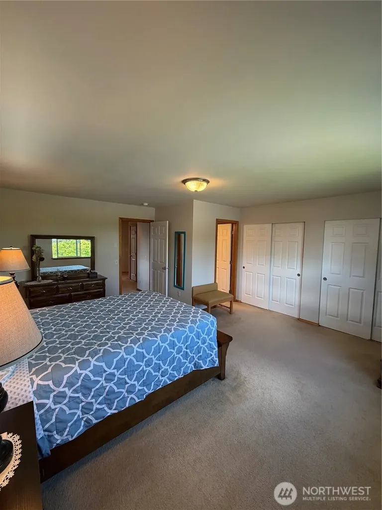 22615 W 44th Avenue Mountlake Terrace WA 98043