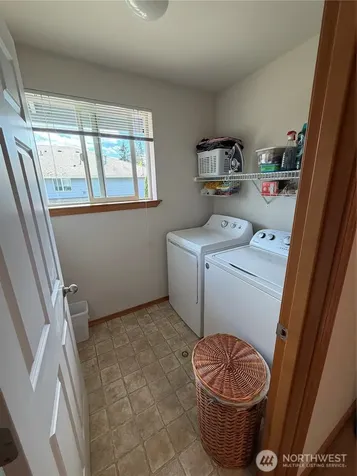 22615 W 44th Avenue Mountlake Terrace WA 98043