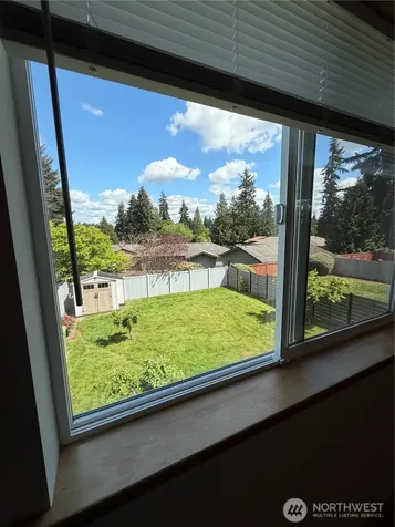 22615 W 44th Avenue Mountlake Terrace WA 98043