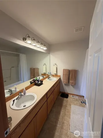 22615 W 44th Avenue Mountlake Terrace WA 98043