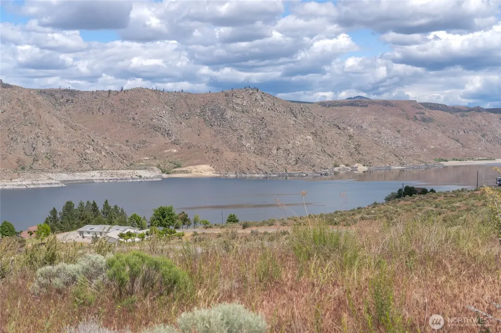 45850 Fdr Estates Drive N Grand Coulee WA 99133