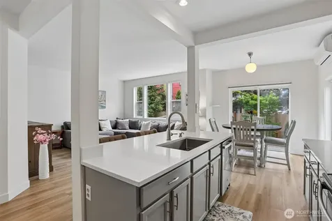 3951 S Chicago Street Seattle WA 98118